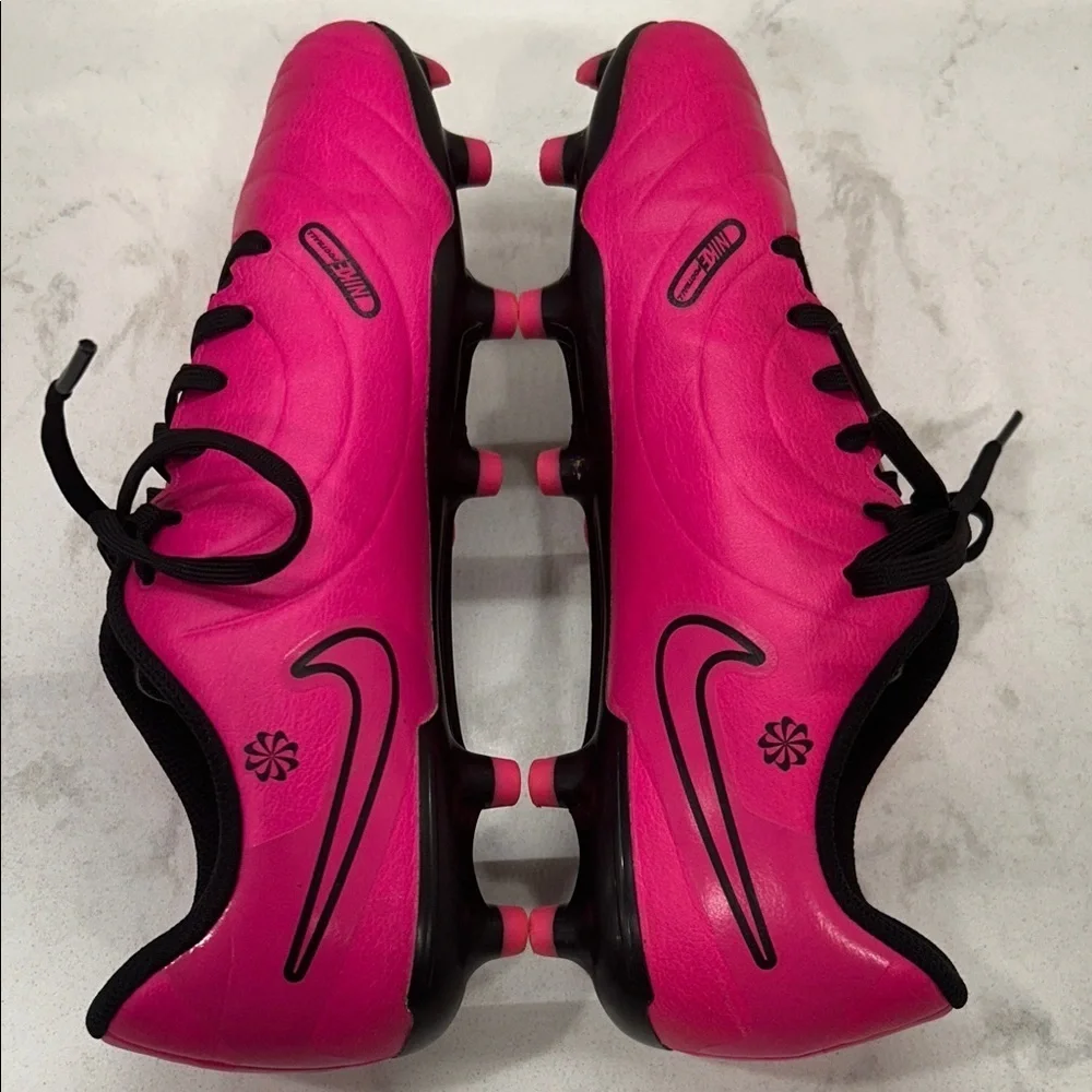 Nike Kids' Tiempo Legend 10 Club‎ FG Soccer Cleats Pink Girl